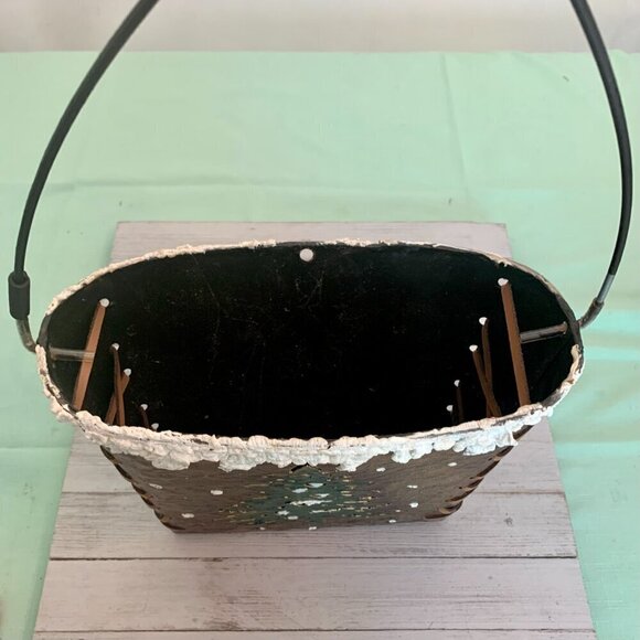 Vintage Rustic Christmas Metal Wall Door Hanging Basket XMAS Tree Snow Leather - Picture 9 of 16